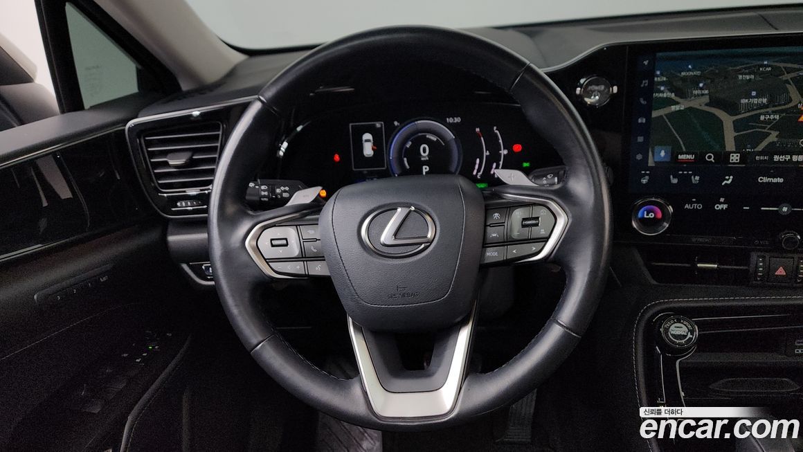 Lexus NX 2023