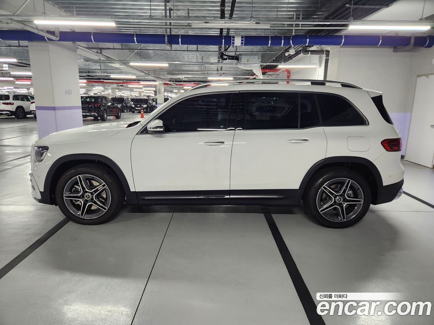 Mercedes-Benz GLB-Class 2025