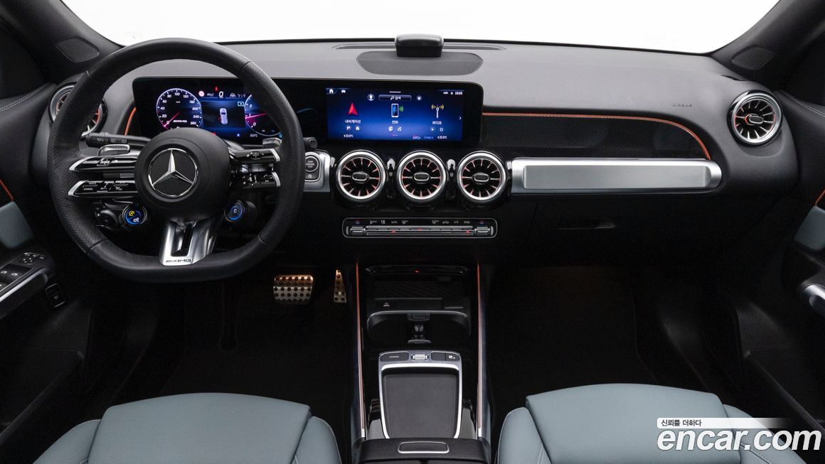 Mercedes-Benz GLB-Class 2025