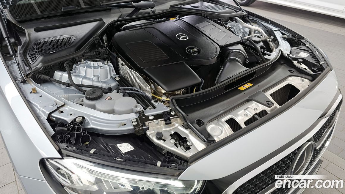 Mercedes-Benz E-Class 2025