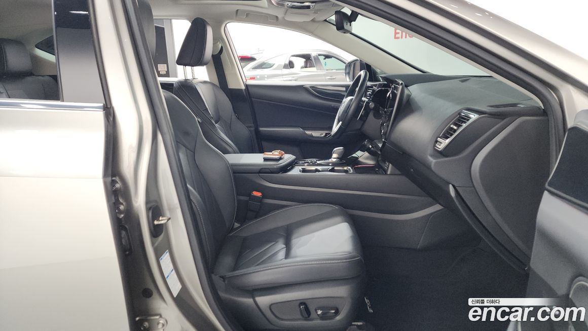 Lexus NX 2023
