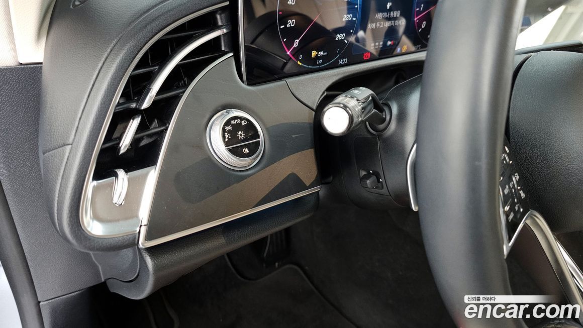 Mercedes-Benz E-Class 2025