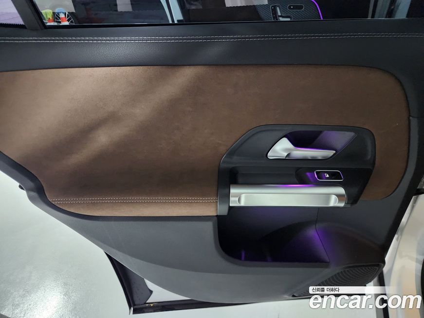 Mercedes-Benz GLB-Class 2025