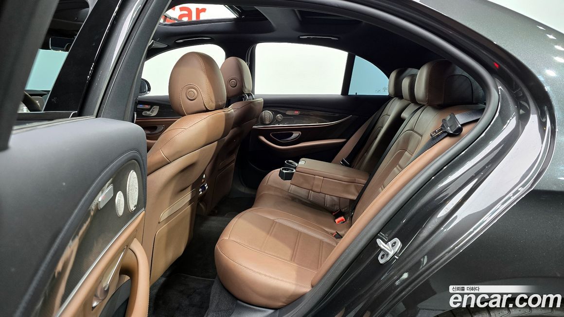 Mercedes-Benz E-Class 2021