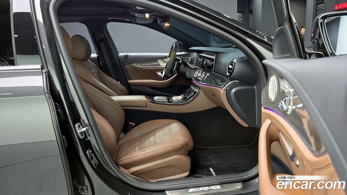 Mercedes-Benz E-Class 2021