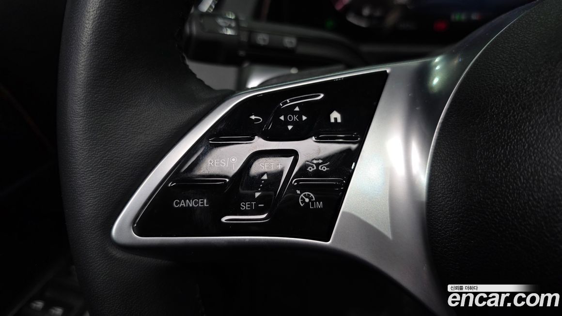 Mercedes-Benz GLB-Class 2024