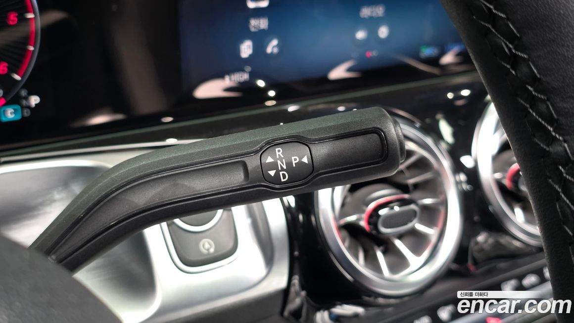 Mercedes-Benz GLB-Class 2024