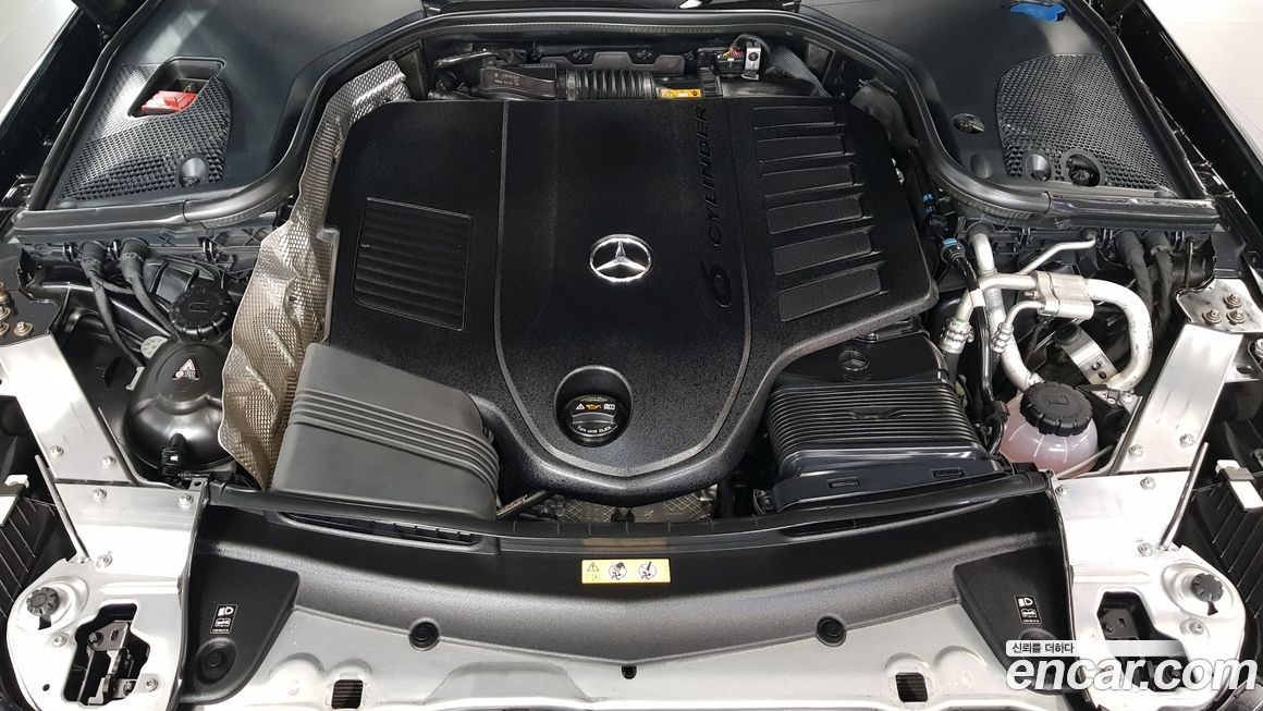 Mercedes-Benz E-Class 2021