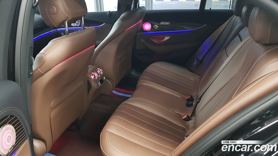 Mercedes-Benz E-Class 2021