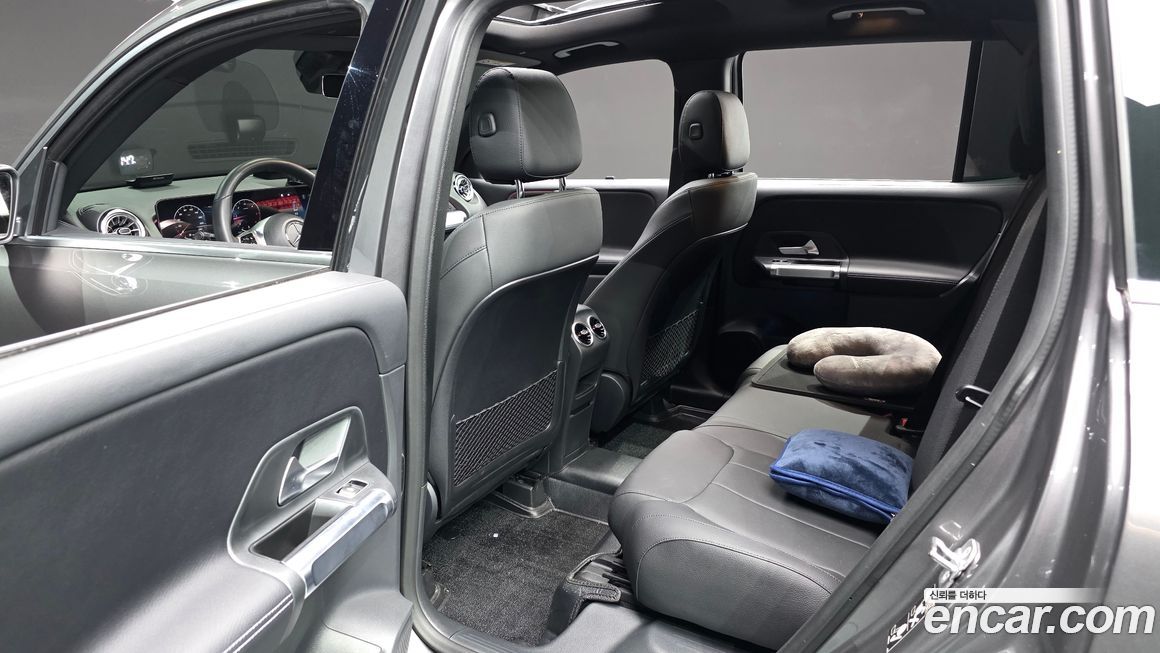 Mercedes-Benz GLB-Class 2024