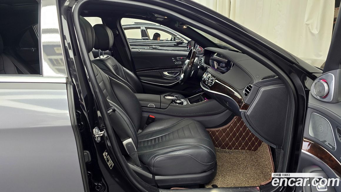 Mercedes-Benz S-Class 2020