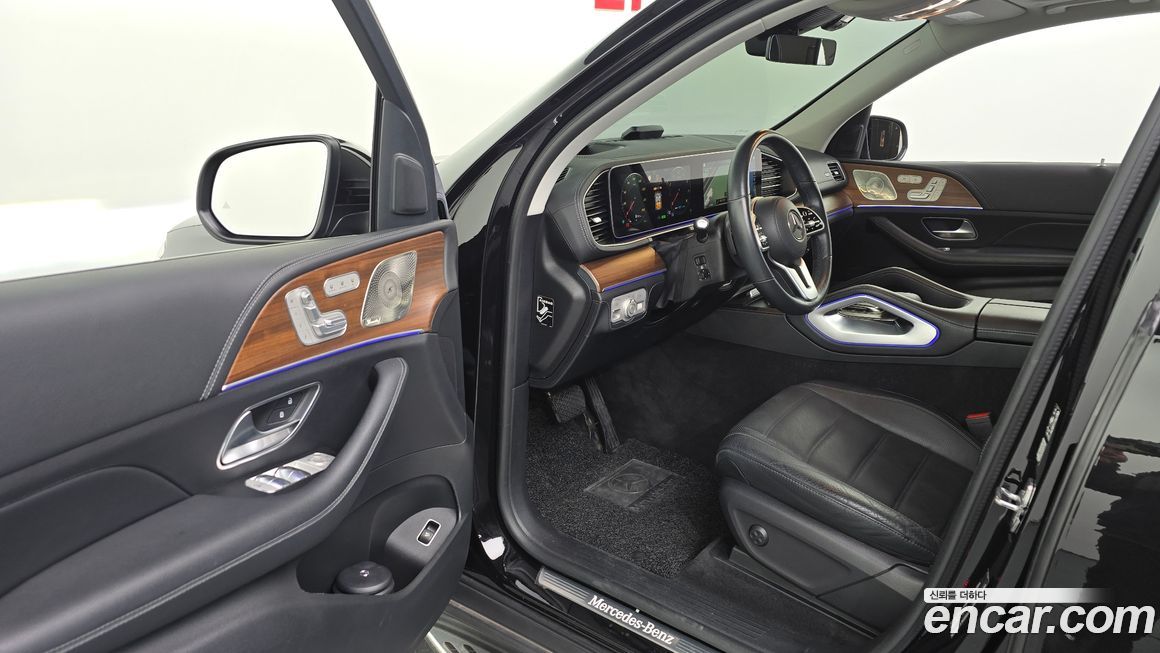 Mercedes-Benz GLE-Class 2021