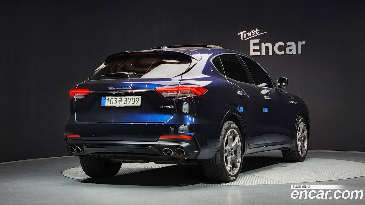 Maserati Levante 2022