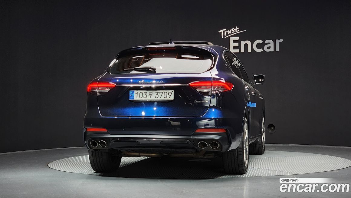 Maserati Levante 2022