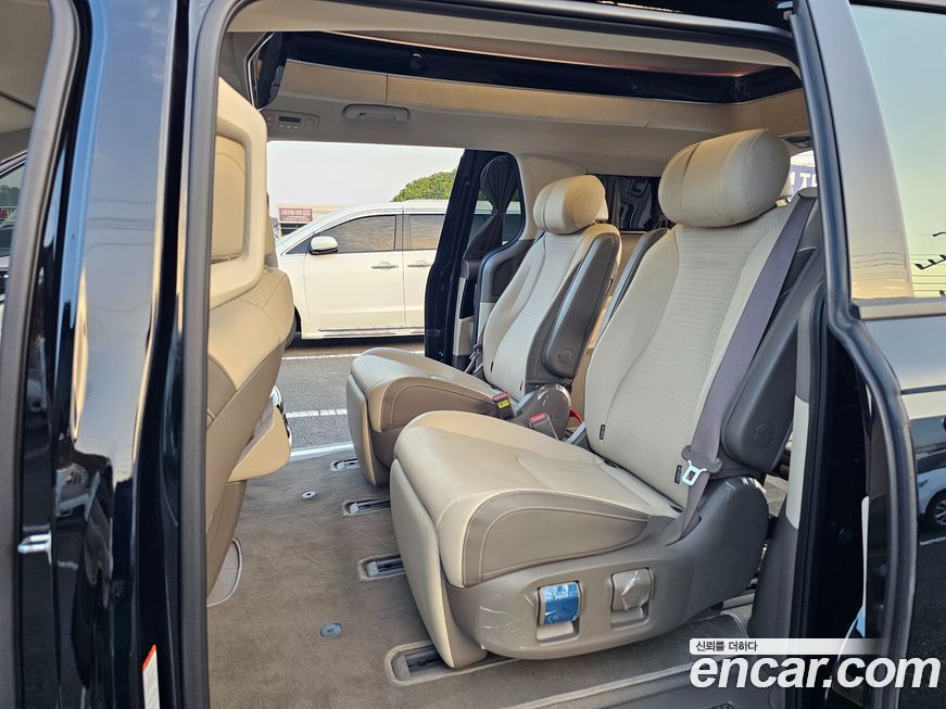 Kia Canival 2025
