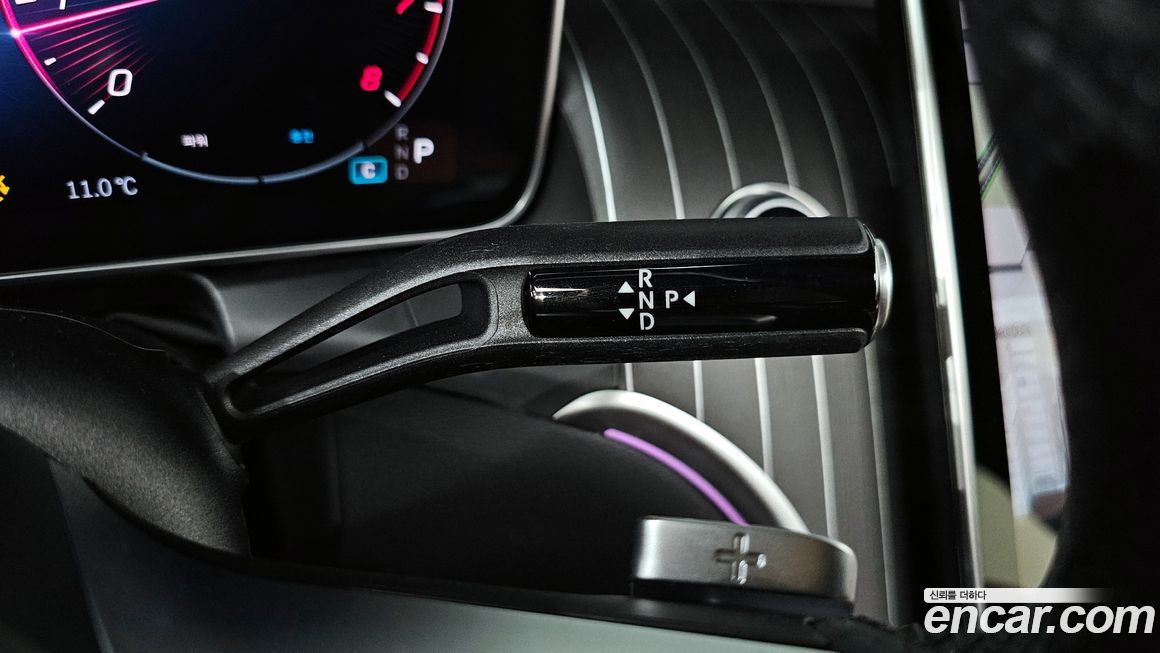 Mercedes-Benz GLC-Class 2025