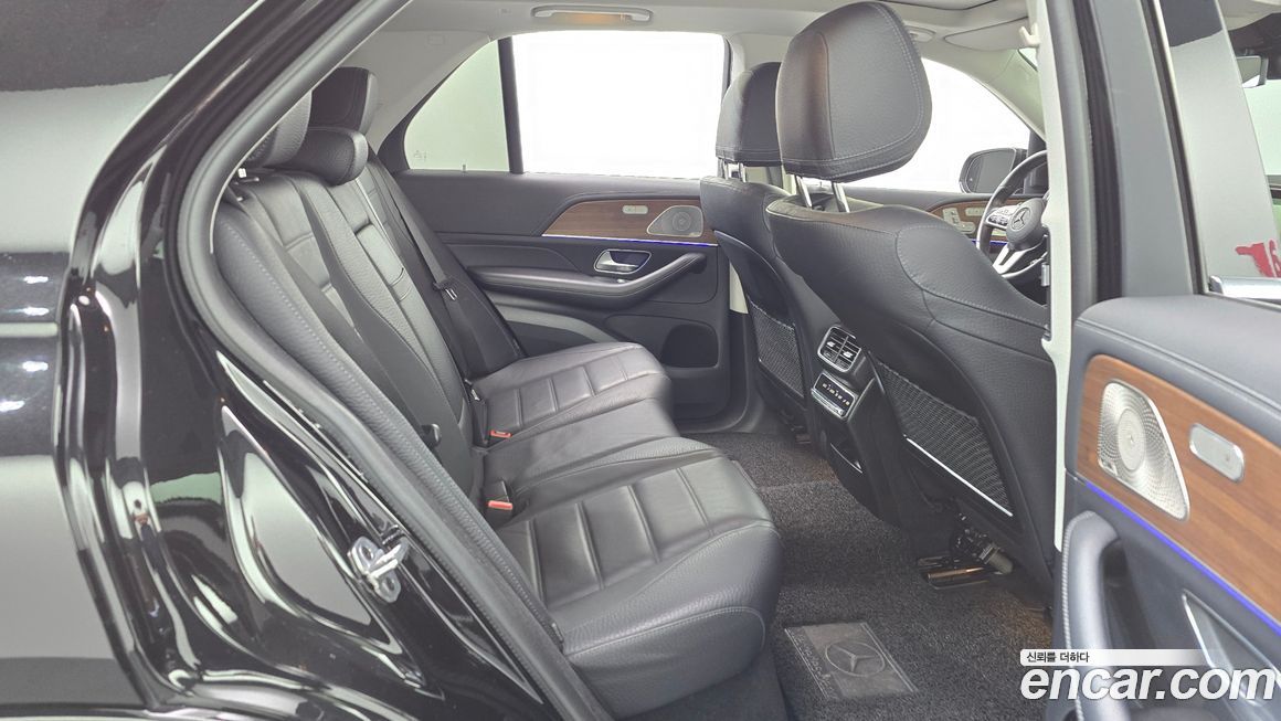 Mercedes-Benz GLE-Class 2021