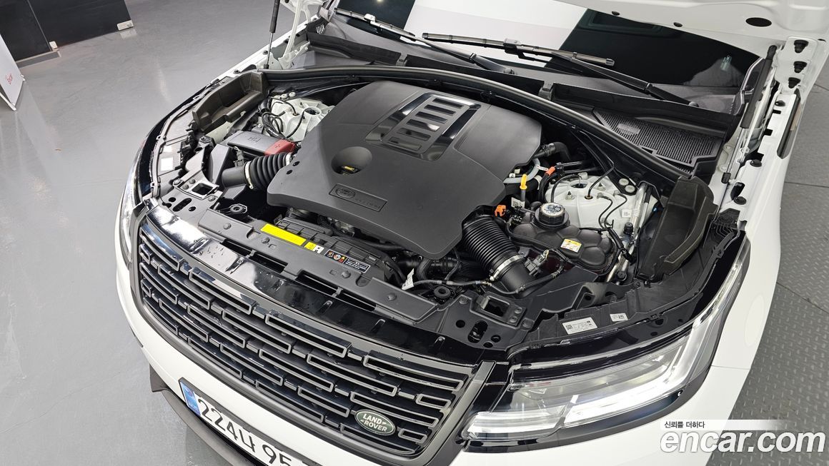 Land Rover Range Rover Velar 2025