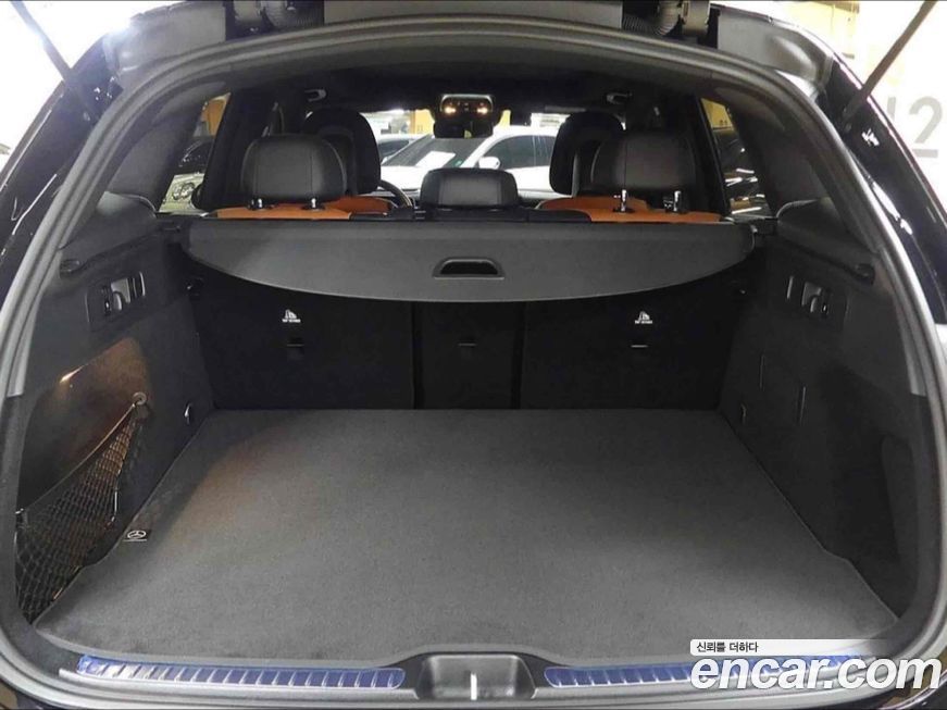 Mercedes-Benz GLC-Class 2023