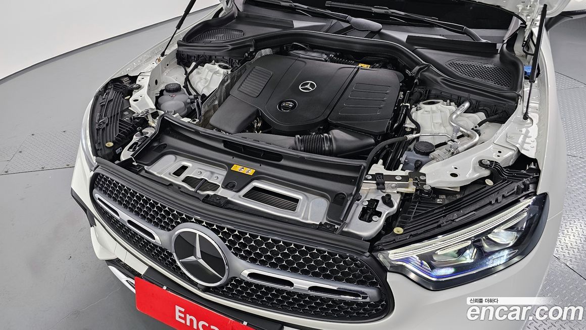 Mercedes-Benz GLC-Class 2025