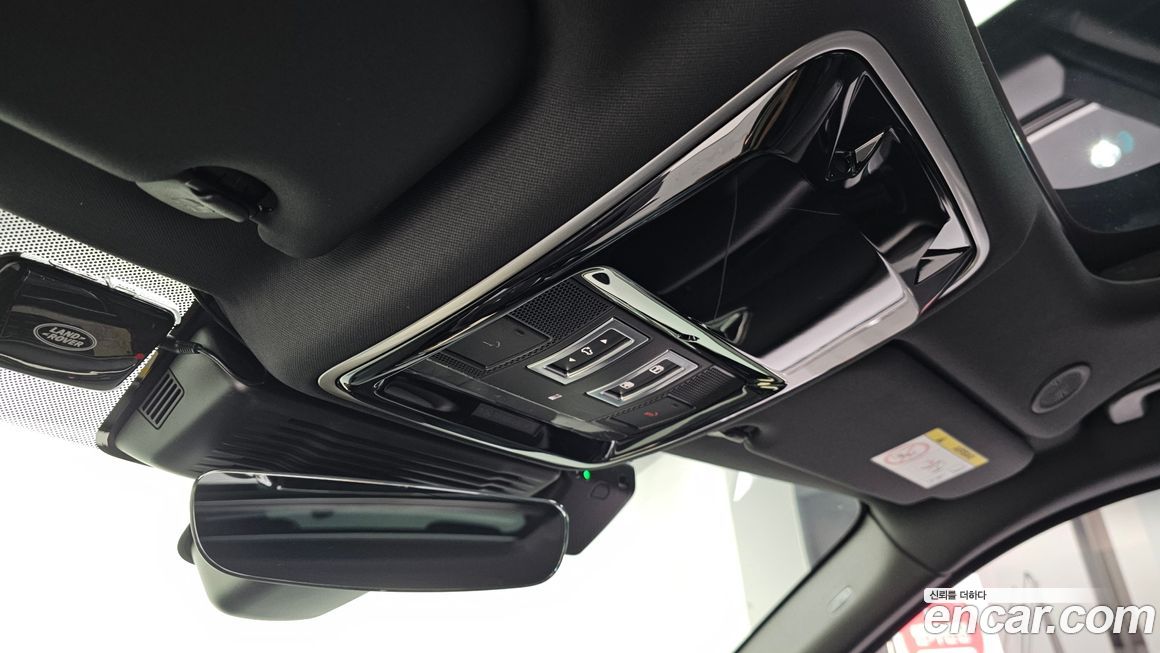 Land Rover Range Rover Velar 2025