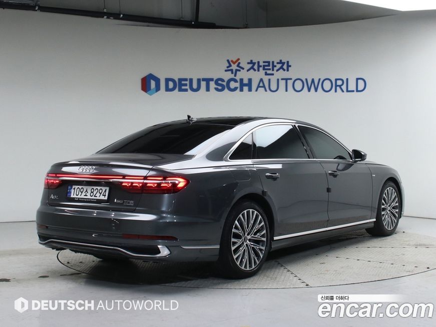 Audi A8 2022