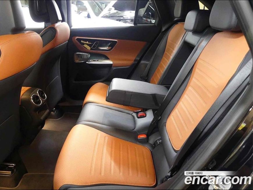 Mercedes-Benz GLC-Class 2023