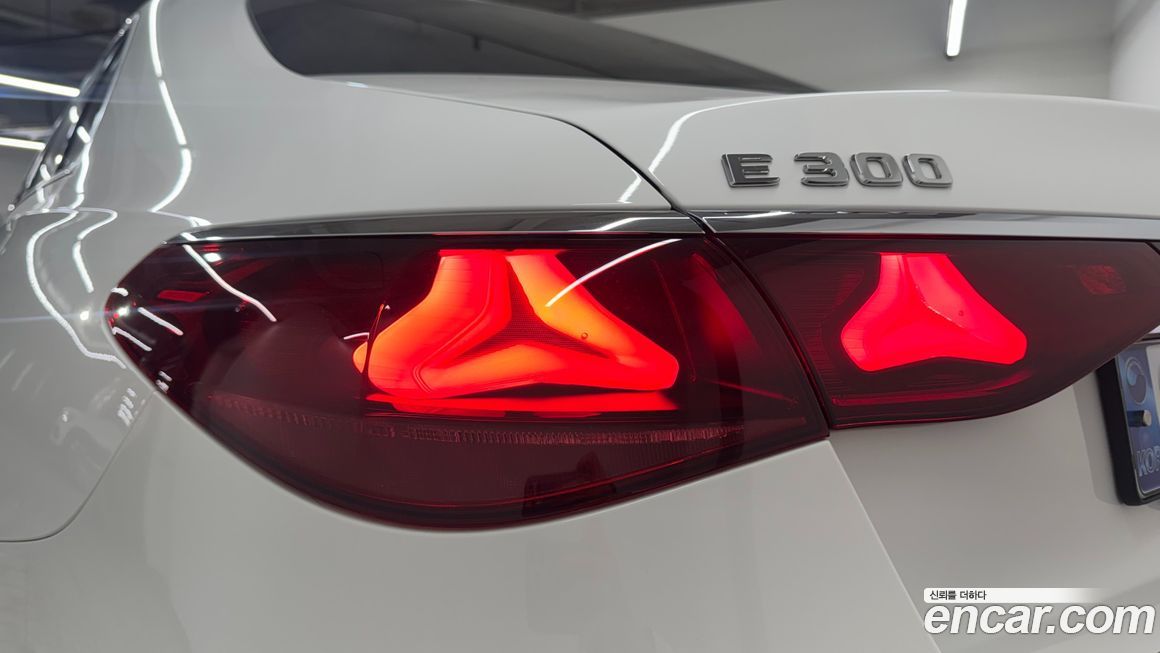 Mercedes-Benz E-Class 2025