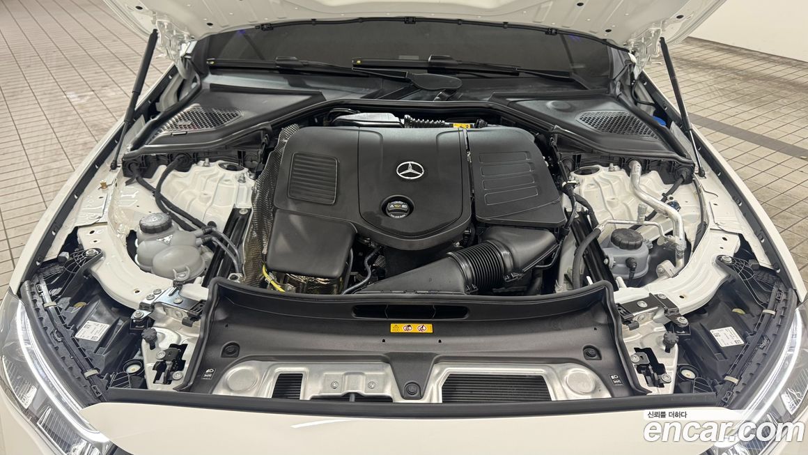 Mercedes-Benz E-Class 2025