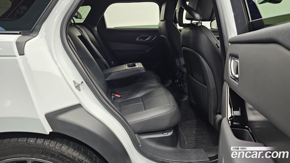Land Rover Range Rover Velar 2025