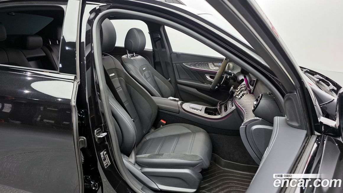 Mercedes-Benz E-Class 2023