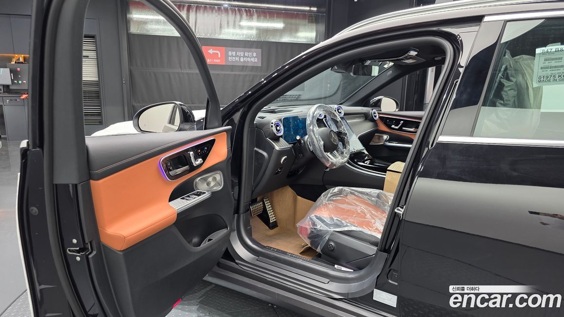 Mercedes-Benz GLC-Class 2026