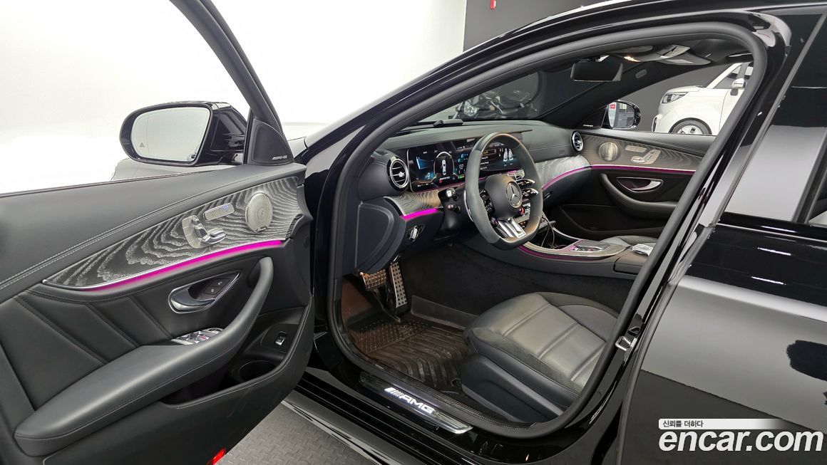 Mercedes-Benz E-Class 2023