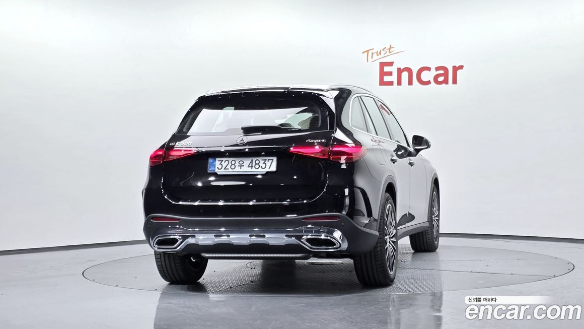 Mercedes-Benz GLC-Class 2026