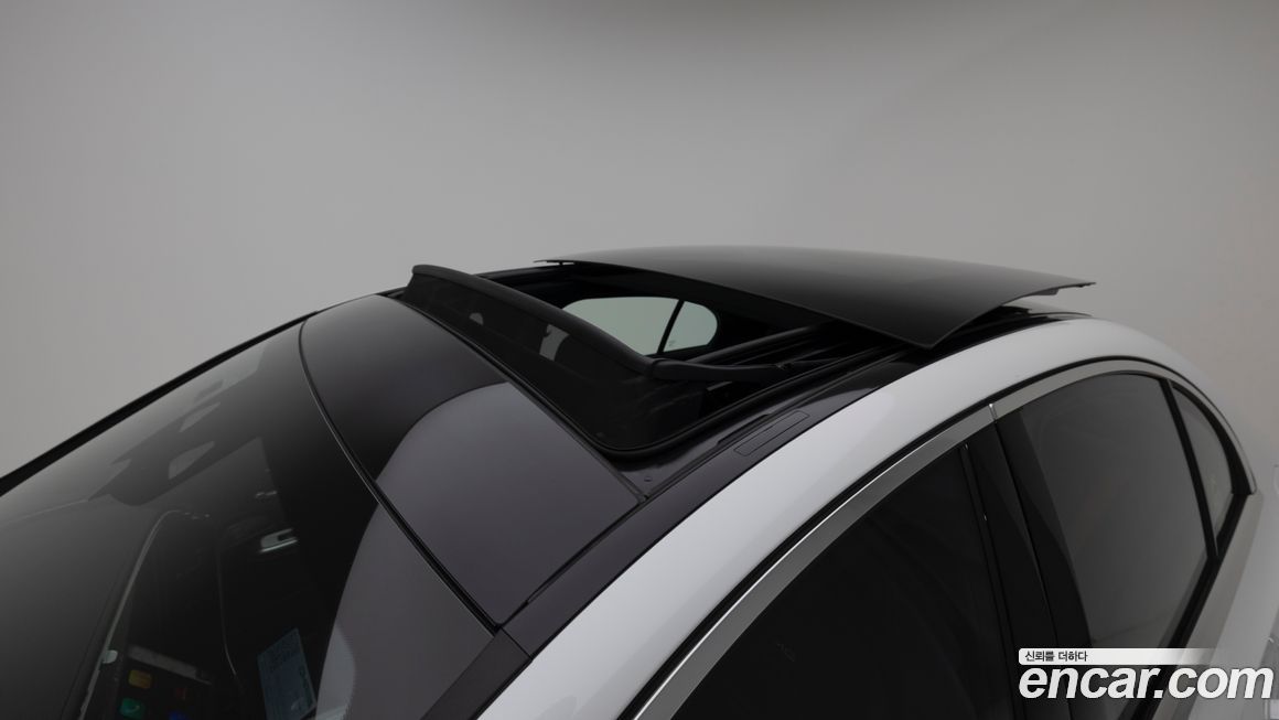 Mercedes-Benz E-Class 2025