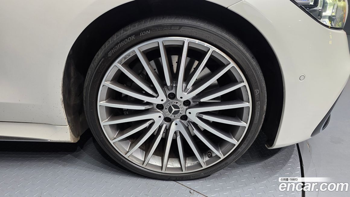 Mercedes-Benz S-Class 2023