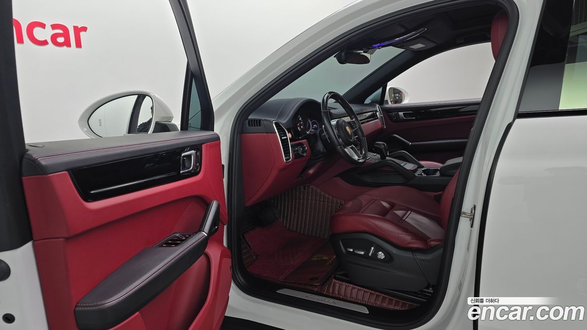 Porsche Cayenne 2021