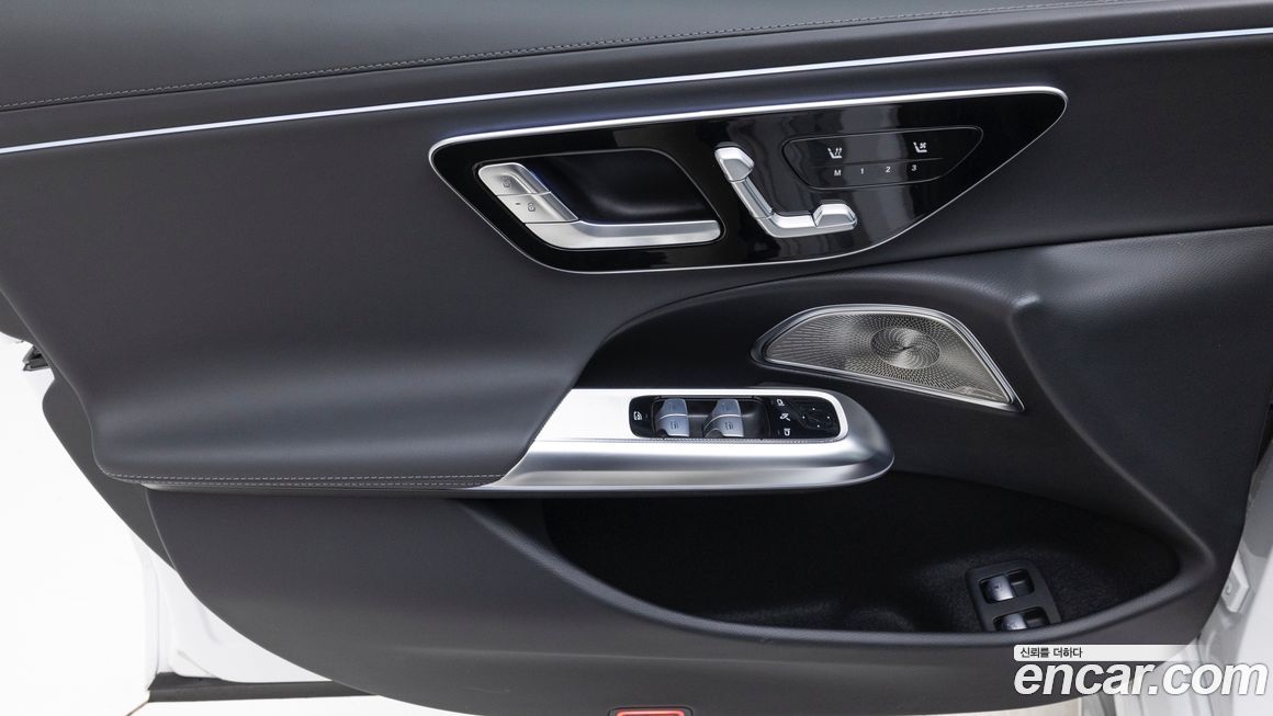 Mercedes-Benz E-Class 2025