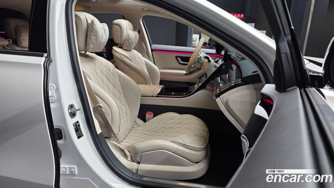 Mercedes-Benz S-Class 2023