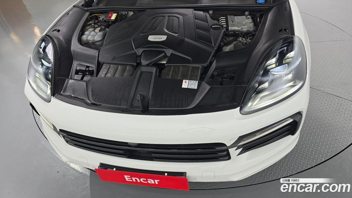 Porsche Cayenne 2021