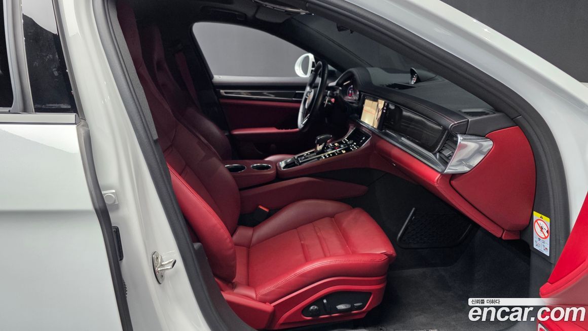 Porsche Panamera 2022