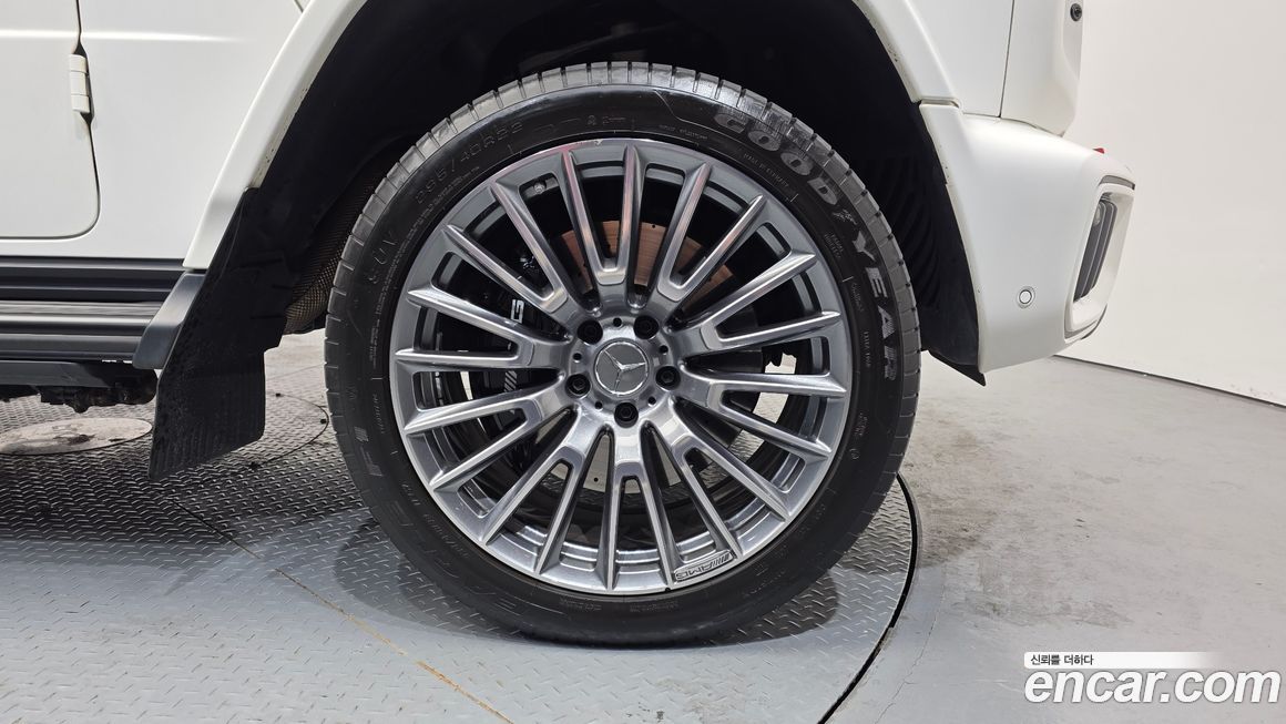 Mercedes-Benz G-Class 2025