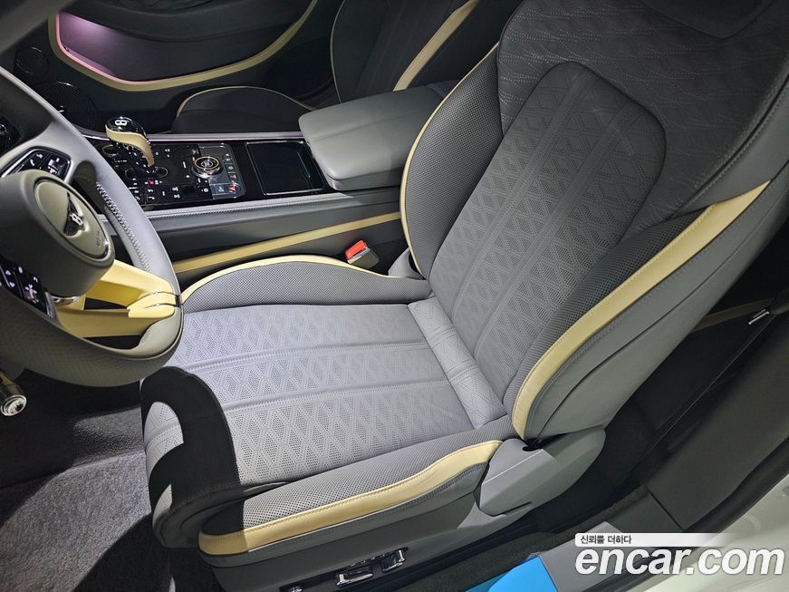 Bentley Continental 2025