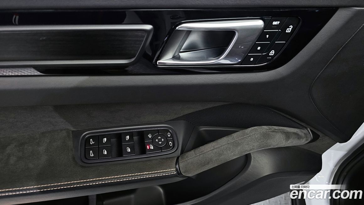 Porsche Cayenne 2023