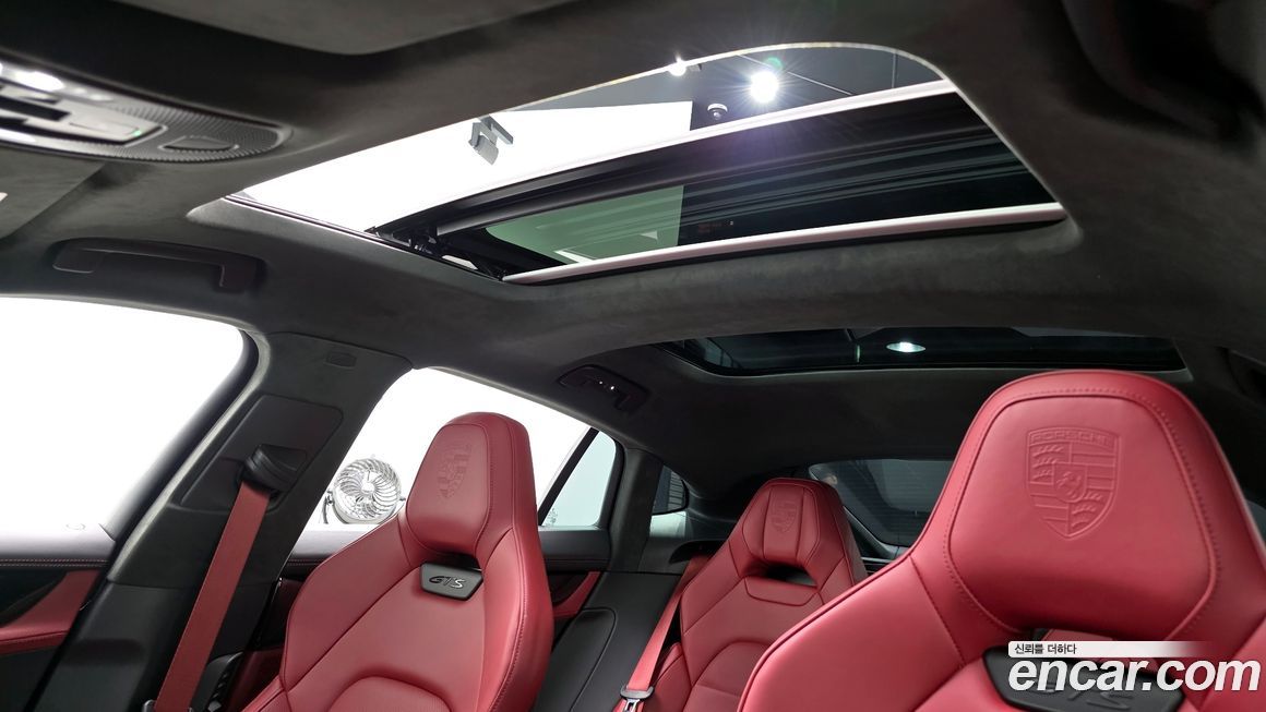 Porsche Panamera 2025