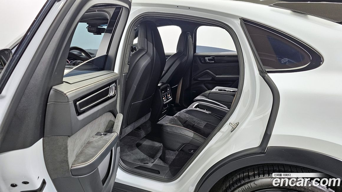 Porsche Cayenne 2023