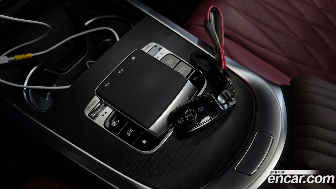 Mercedes-Benz G-Class 2025