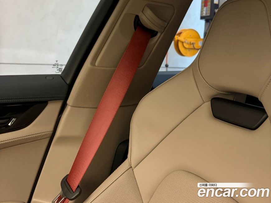 Porsche Panamera 2025