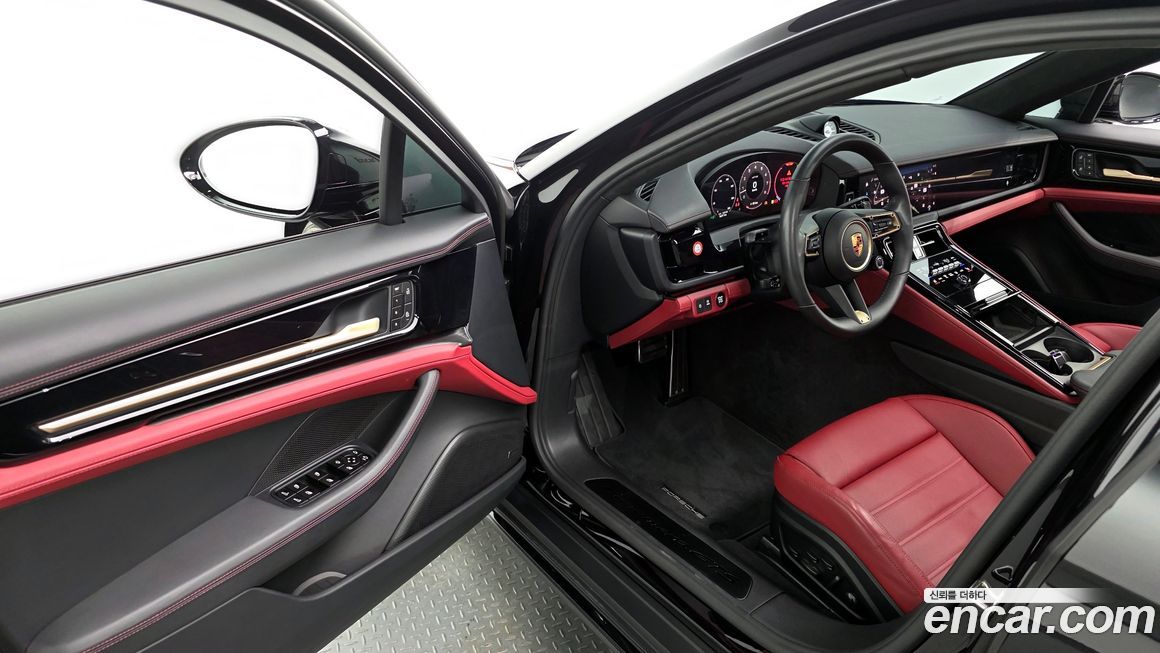 Porsche Panamera 2025