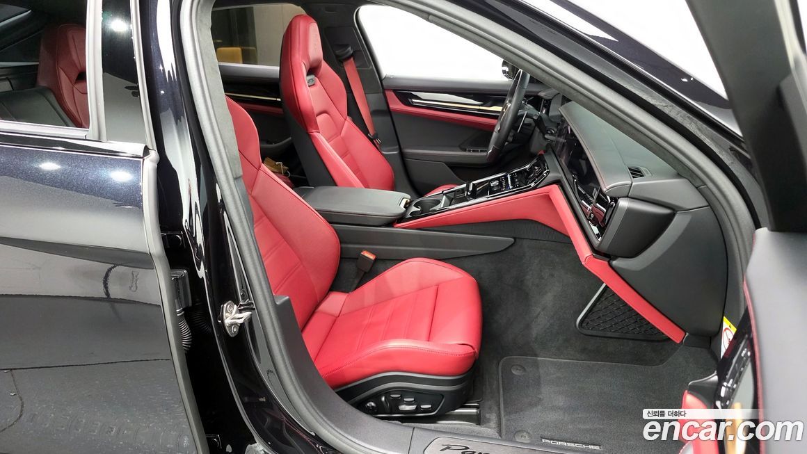 Porsche Panamera 2025